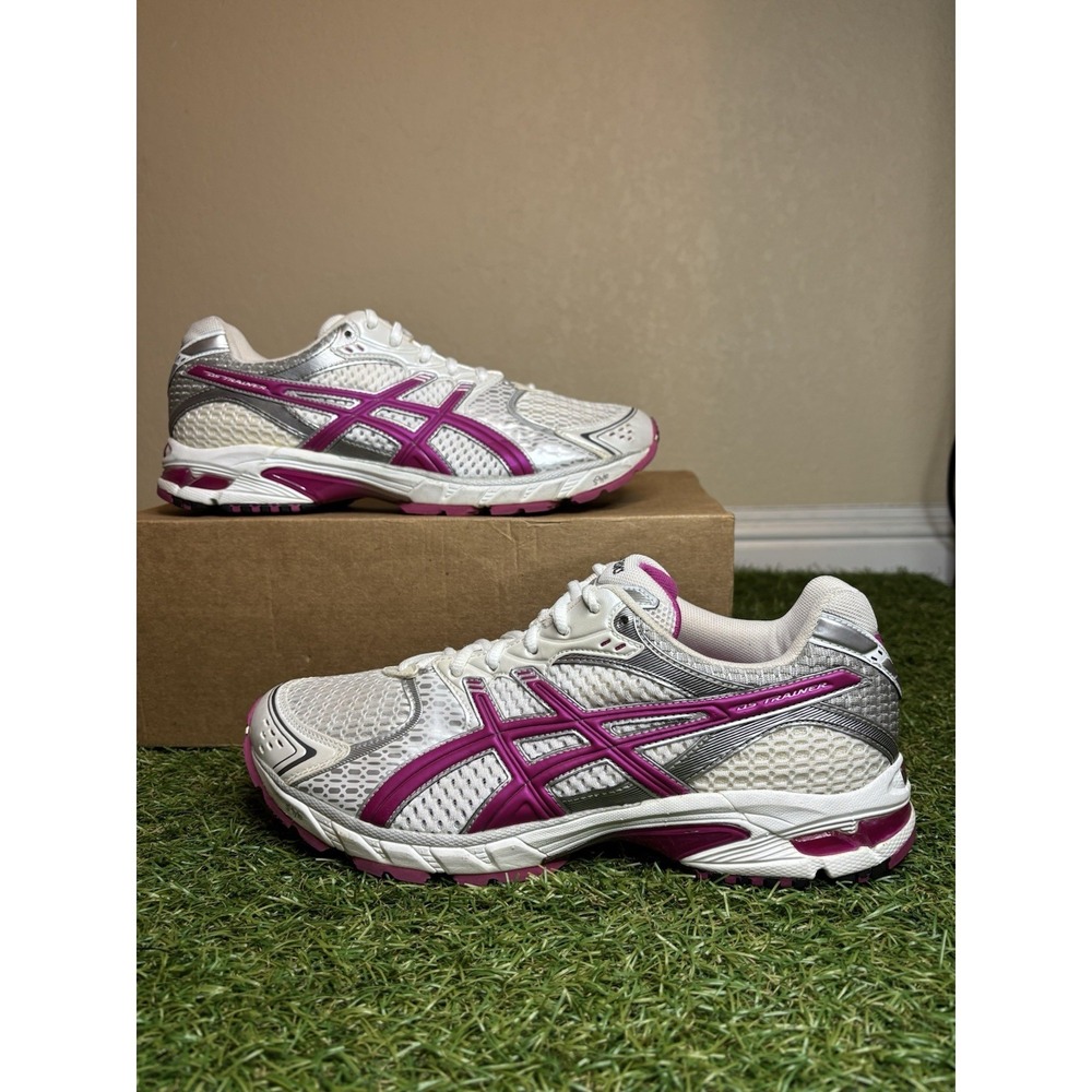 ASICS Womens "DS Trainer" White Pink Sneakers T064N Size 11W / 9.5M